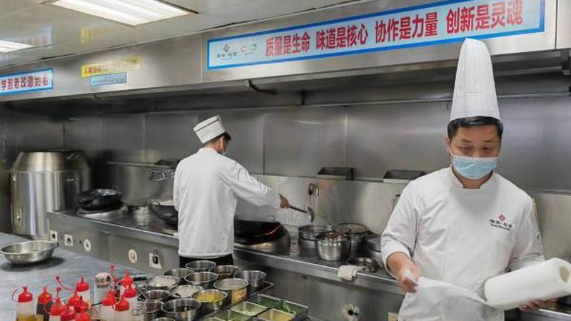 餐饮食材配送流程，如何确保食品安全与品质？**