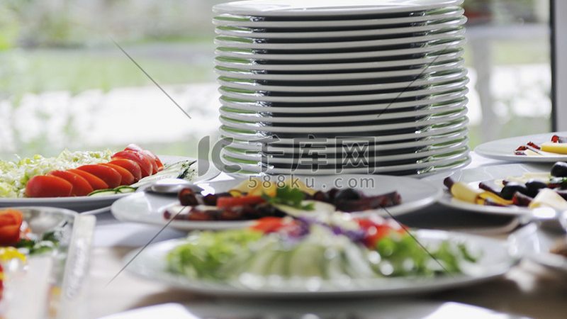 揭秘休闲零食批发公司的选品逻辑与行业趋势